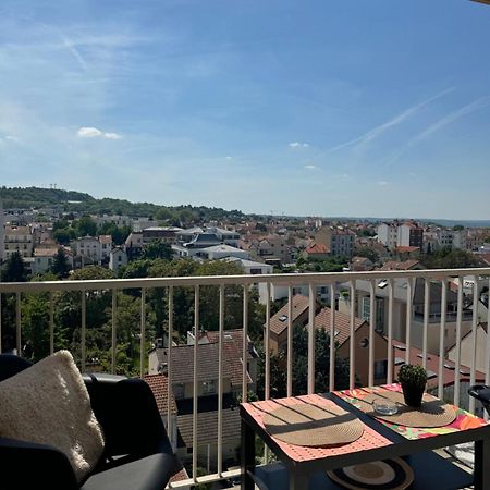 Appartement Proche De La Defense Puteaux Esterno foto