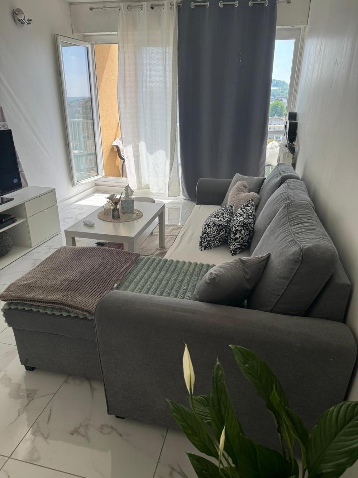 Appartement Proche De La Defense Puteaux Esterno foto
